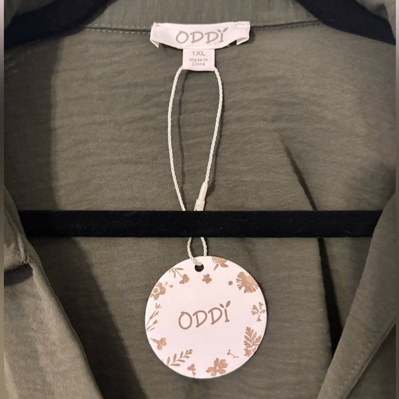 Olive Green Size 1XL Oversized Blouse with Smocked Sleeves – Boho Tunic Top - Picture 8 of 8